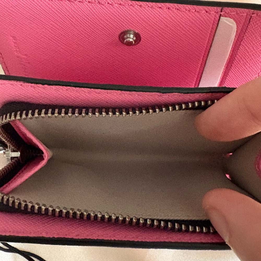 🎉 Marc Jacobs Tie-Dye Compact Wallet - Picture 5 of 6